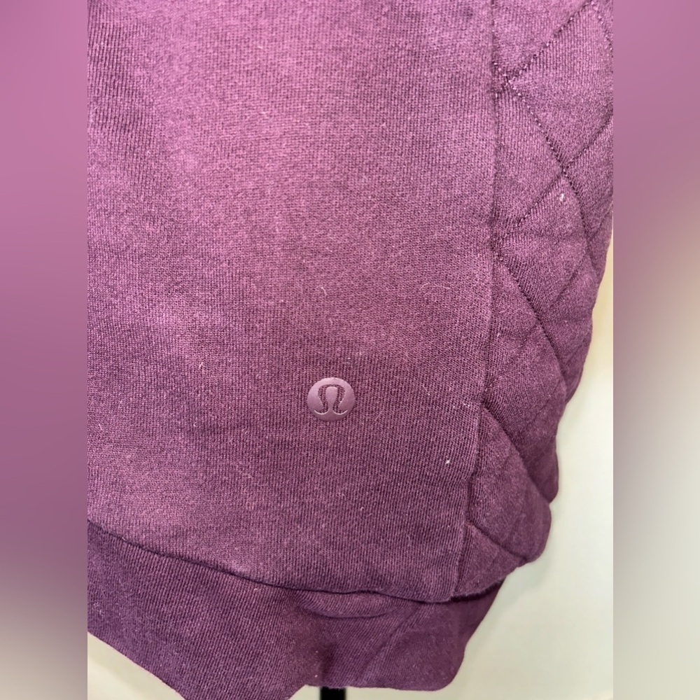 Gently used women’s Lululemon color sweater size small - Picture 5 of 6
